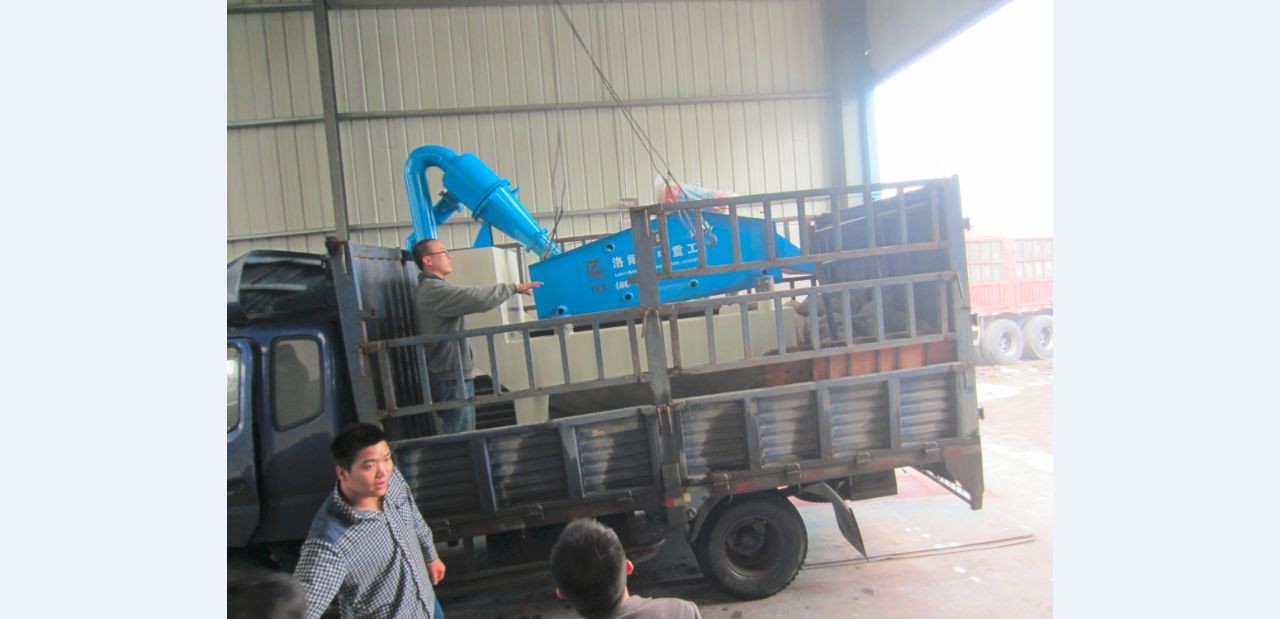 <a href=http://m.dianpos.com.cn/tags/xishahuishouji target=_blank class=infotextkey><a href=//tags/xishahuishouji target=_blank class=infotextkey>細(xì)沙回收機(jī)</a></a>發(fā)貨現(xiàn)場