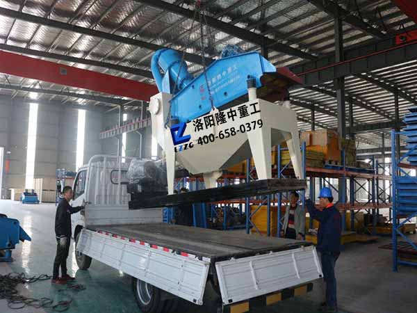 <a href=http://m.dianpos.com.cn/tags/xishahuishouji target=_blank class=infotextkey><a href=//tags/xishahuishouji target=_blank class=infotextkey>細(xì)沙回收機(jī)</a></a>5.jpg