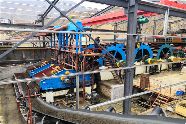 <a href=http://m.dianpos.com.cn/tags/xishaji target=_blank class=infotextkey><a href=//tags/xishaji target=_blank class=infotextkey>洗砂機</a></a>-洗砂生產(chǎn)線現(xiàn)場圖50.jpg