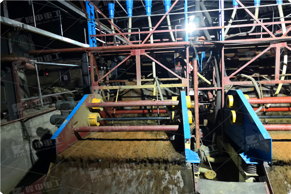 <a href=http://m.dianpos.com.cn/tags/xishaji target=_blank class=infotextkey><a href=//tags/xishaji target=_blank class=infotextkey>洗砂機(jī)</a></a>-洗砂生產(chǎn)線現(xiàn)場(chǎng)圖79.jpg