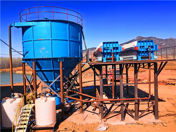 隆中洗沙機<a href=http://m.dianpos.com.cn/tags/xishahuishouji target=_blank class=infotextkey><a href=//tags/xishahuishouji target=_blank class=infotextkey>細沙回收機</a></a>31.jpg